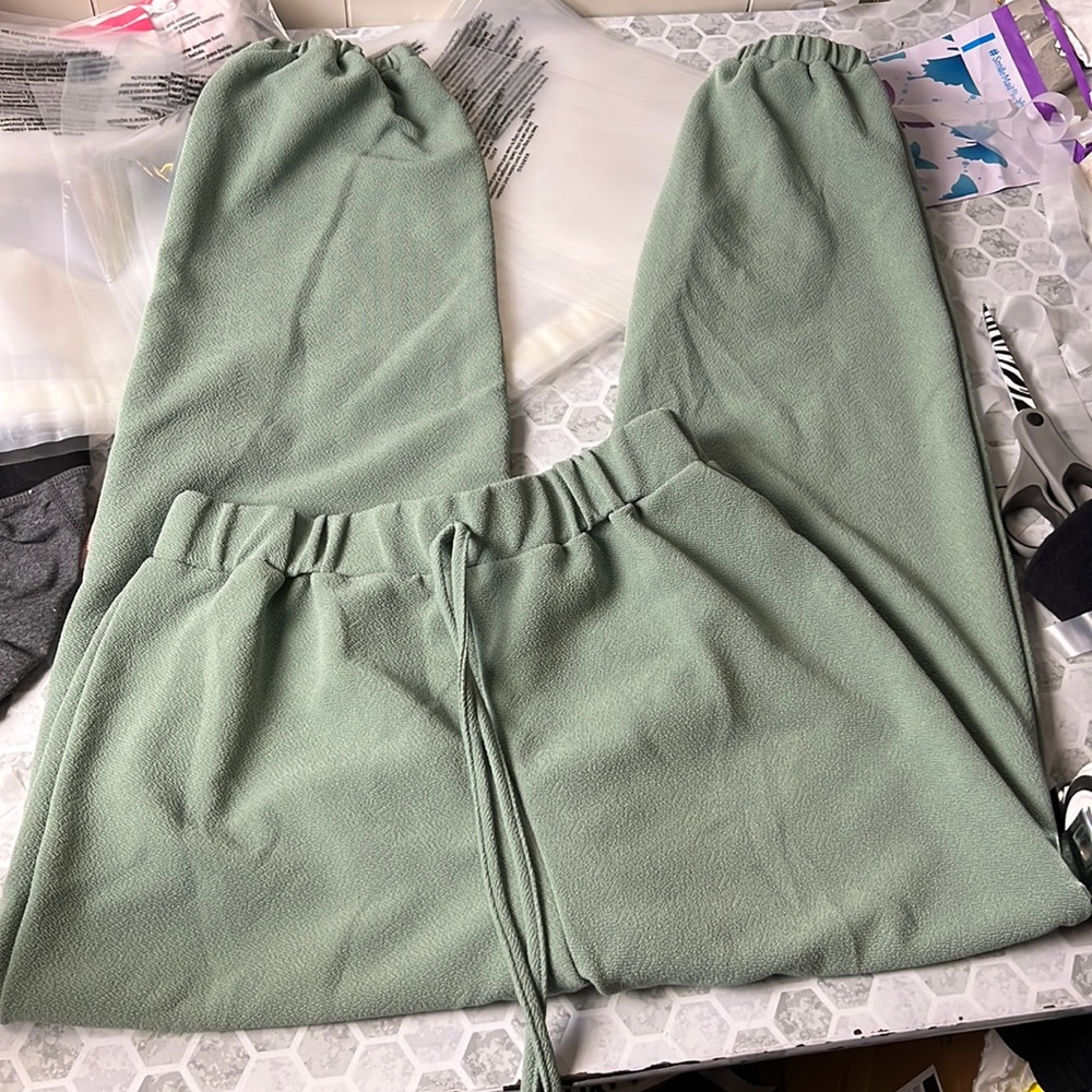 Shein Medium Sage Green Elastic Waist Jogger Style Sweatpants